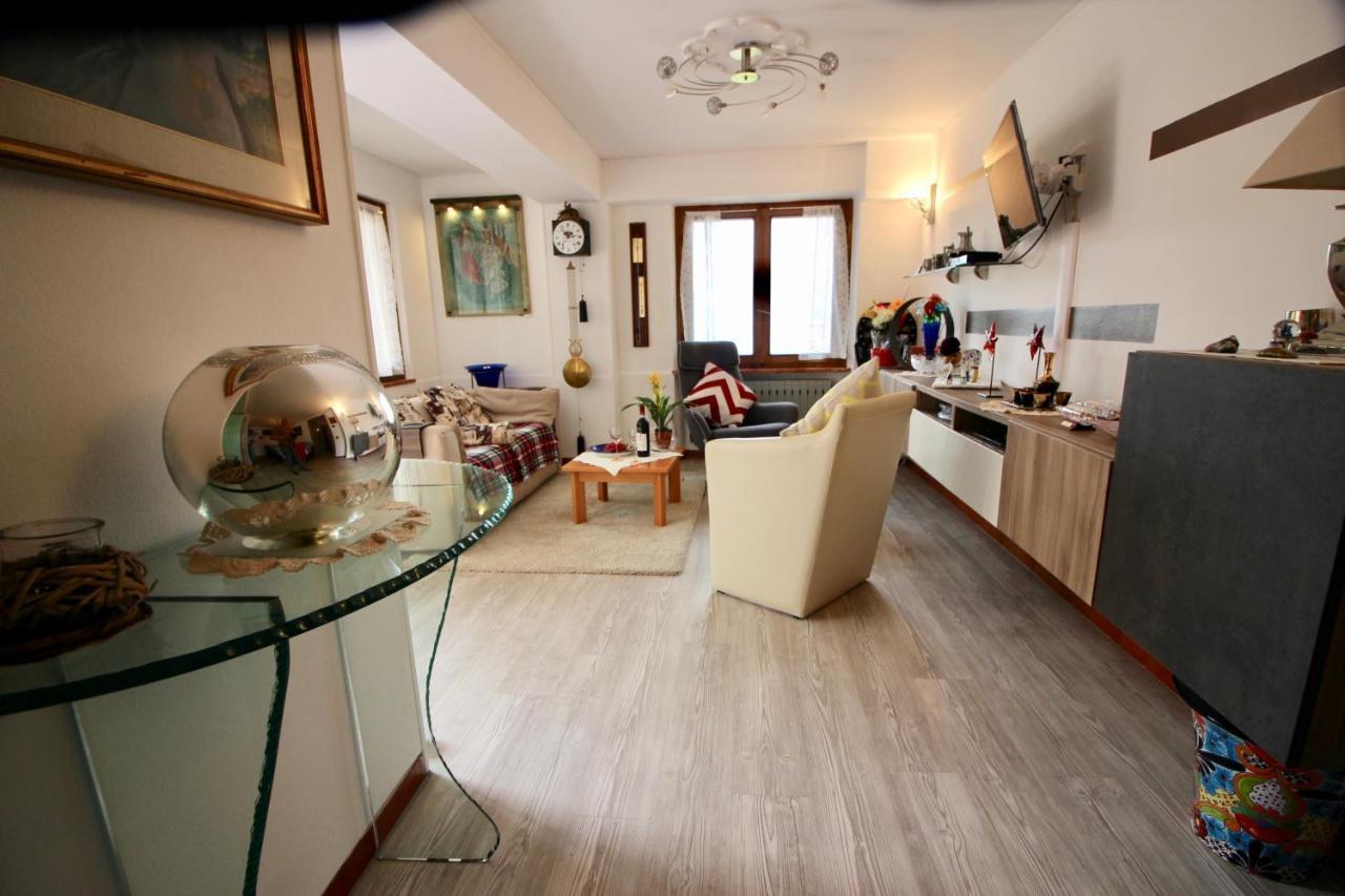 Casa Heli II Apartment Сан Дзено ди Монтаня Екстериор снимка