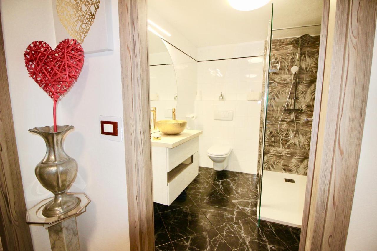 Casa Heli II Apartment Сан Дзено ди Монтаня Екстериор снимка